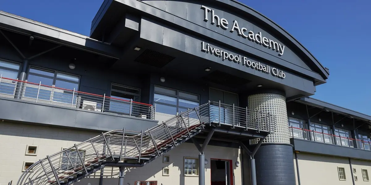 Liverpool U21s secured their first win of pre-season in incredible fashion as Layton Stewart's goal earned a 5-4 result against Leeds United on Saturday.