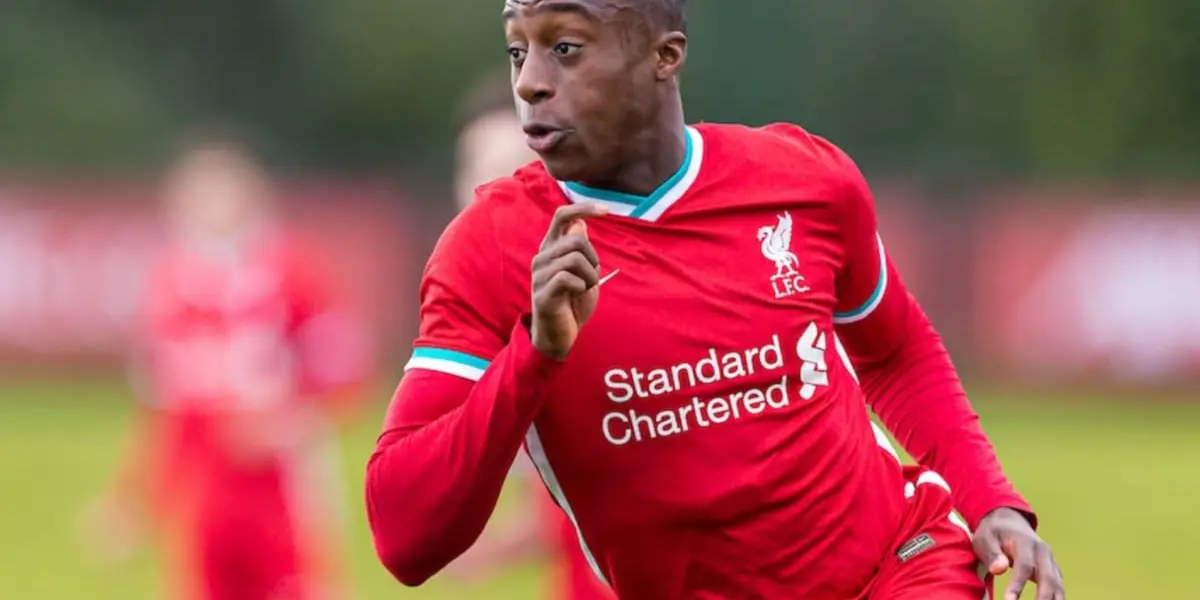 While the big stars are still on vacation, Liverpool's academy players raise their hands for a chance