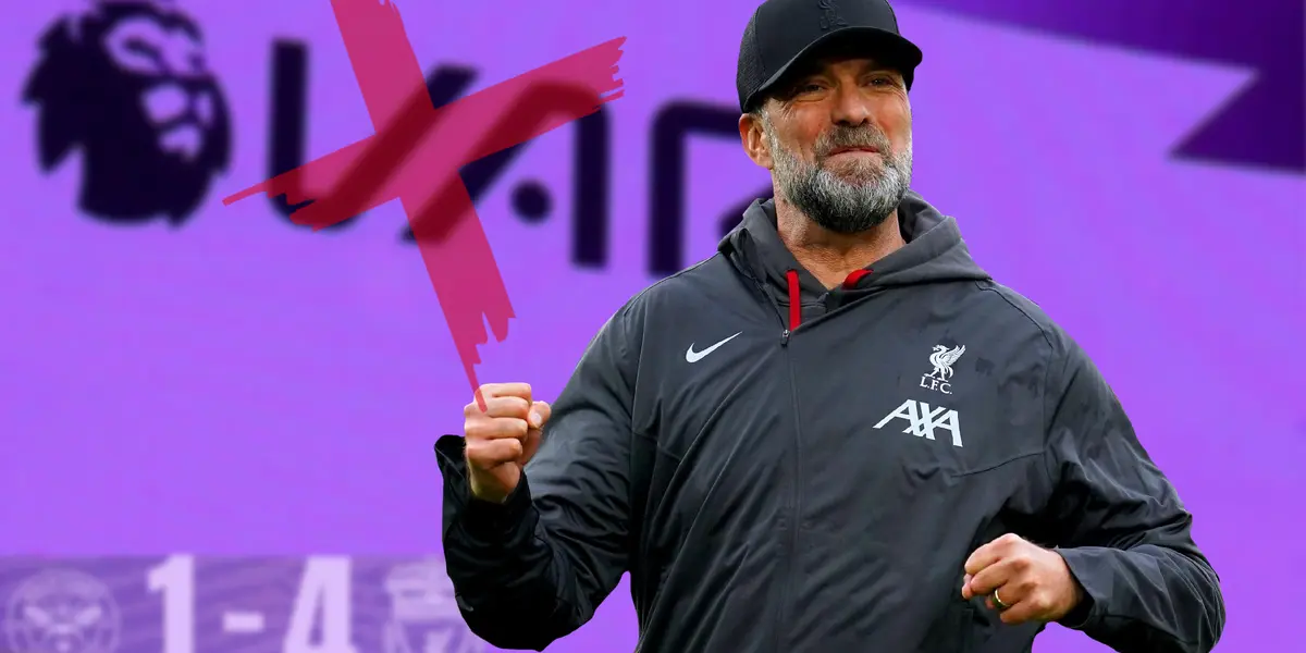 Klopp very happy and the VAR in the background