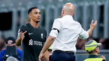 Alexander Arnold and Arne Slot: will the defender leave Liverpool?