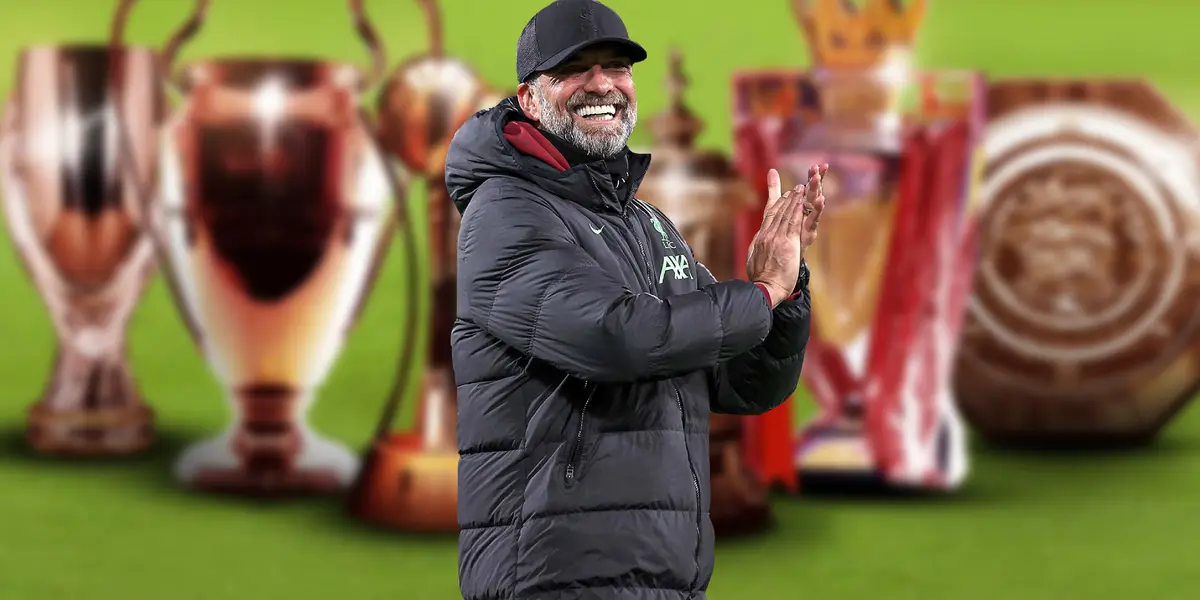  Klopp very happy with all his trophies