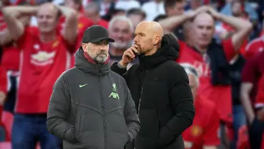 Many desperate fans and Klopp with Ten Hag